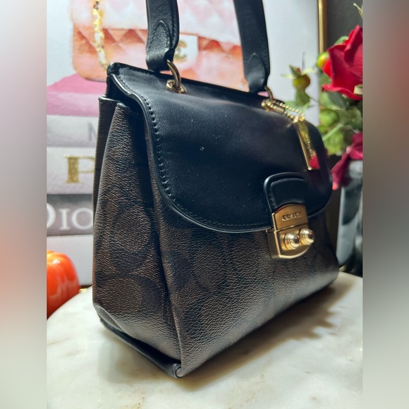 COACH AVARY CROSSBODY IN SIGNATURE CANVAS EUC - Picture 10 of 17